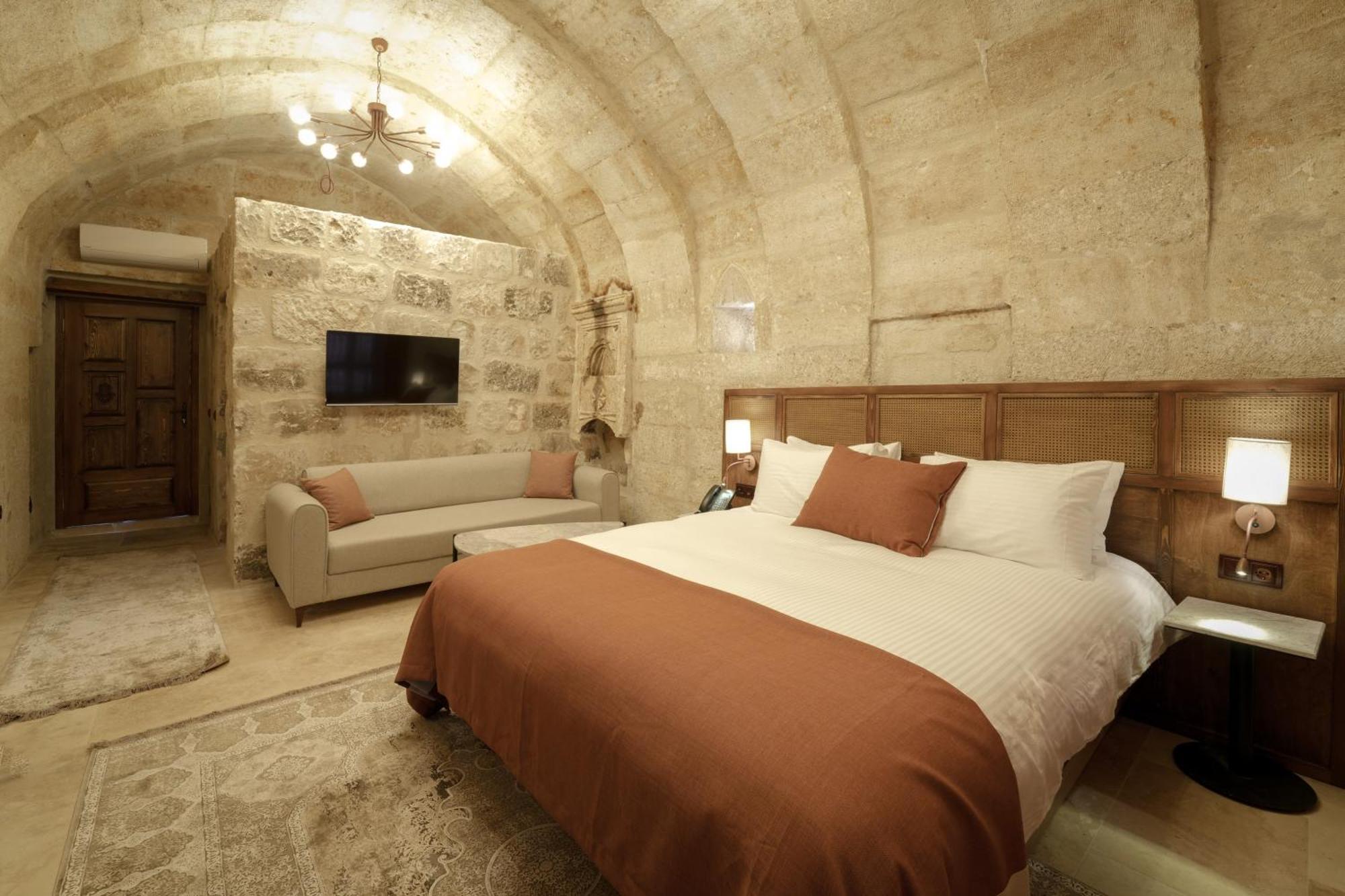 Henna Hotel-adults Only 2*